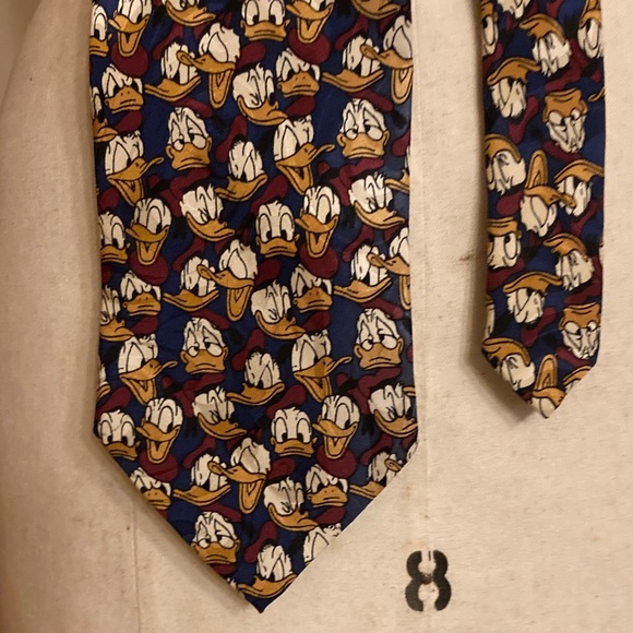 Disney Other - The Disney Store Donald Duck Necktie AOP Classic Cartoon Faces 90s